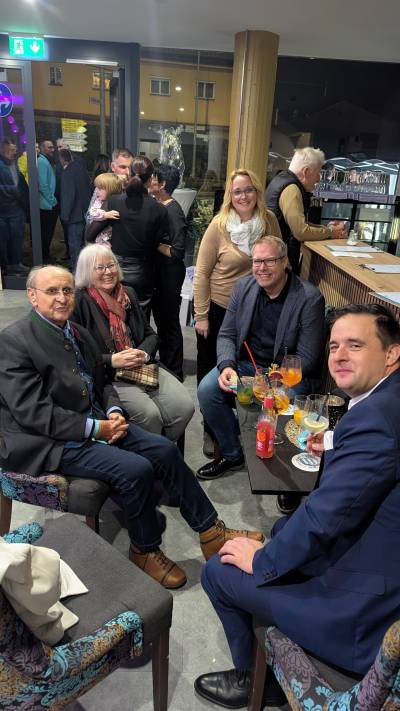 Glckwunsch zur Erffnung!